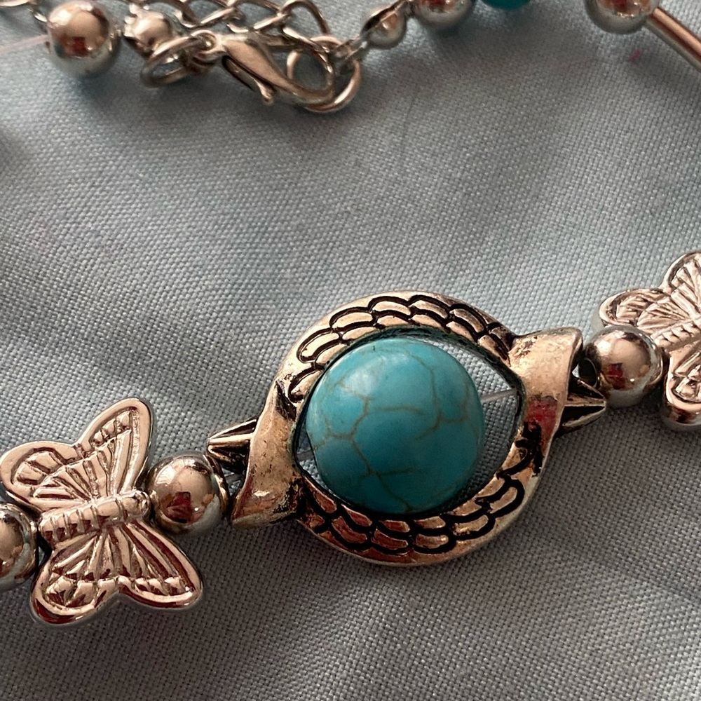 7.5” To 9.5” Silver Tone Chain Bracelet Butterfly Charms Turquoise Color Beads - Picture 3 of 4